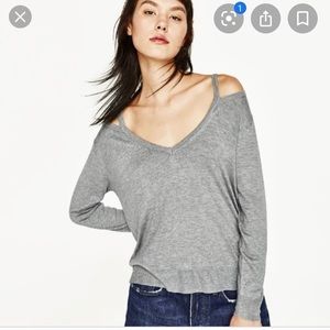EUC Zara knit cutout v-neck pullover